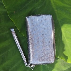 Michael Kors Silver Geometric Wallet EUC